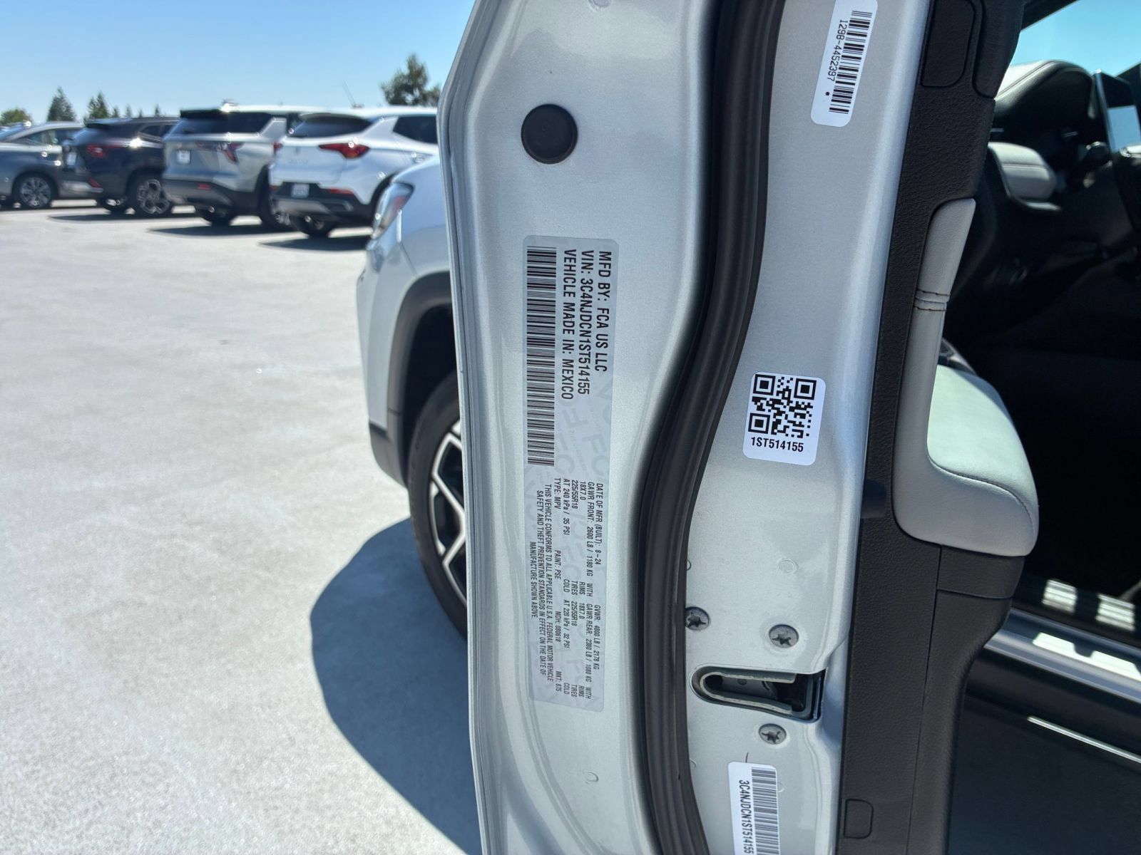 Used 2025 Jeep Compass Limited AWD/4WD image 29