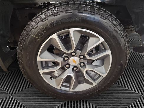 New 2026 Chevrolet Silverado 1500 LT image 14