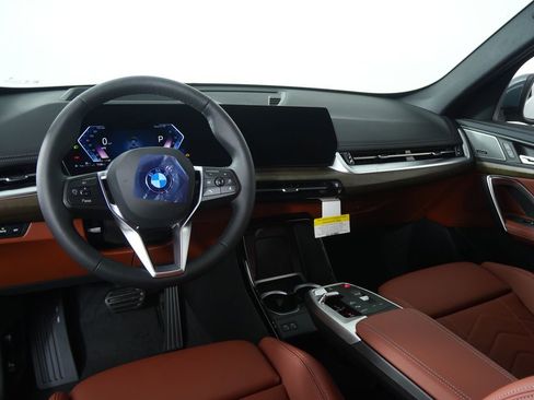 Used 2026 BMW X1 xDrive28i w/ Technology Package image 18