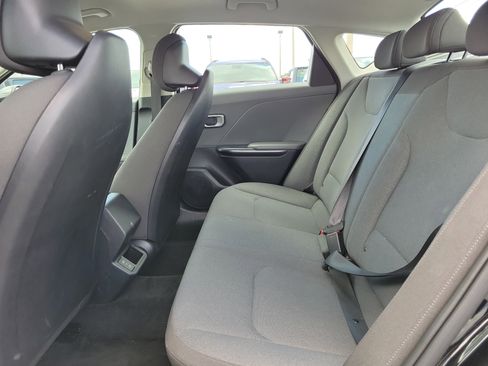 Used 2025 Kia K4 FWD image 16