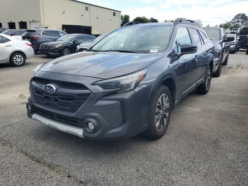 Used 2025 Subaru Outback Limited XT w/ Popular Package #2 AWD/4WD image 3