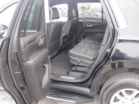 Used 2024 Chevrolet Tahoe LT AWD/4WD image 9
