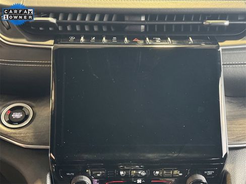 Used 2023 Jeep Grand Cherokee Overland w/ Luxury Tech Group IV image 21