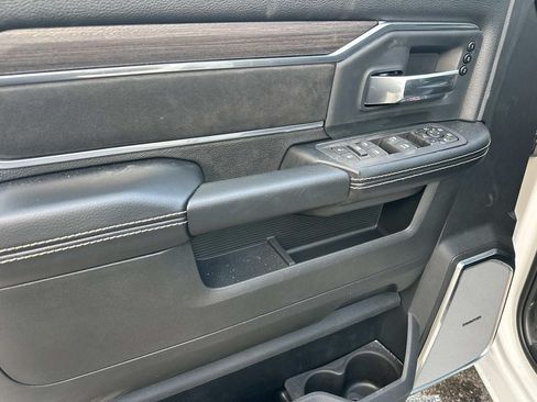 New 2026 RAM 2500 Laramie AWD/4WD image 13
