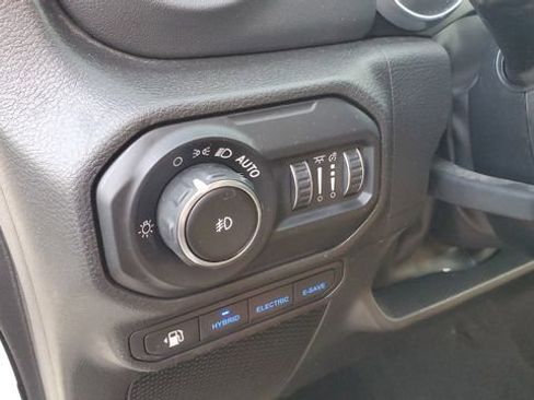 Certified 2022 Jeep Wrangler Unlimited Sahara w/ Cold Weather Group image 7