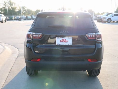 New 2026 Jeep Compass Latitude image 21