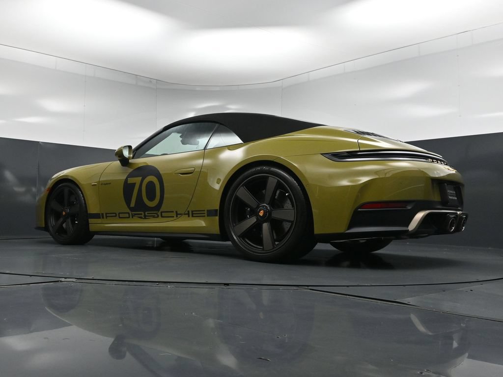 Certified 2026 Porsche 911 GTS RWD image 30
