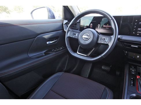 Certified 2025 Nissan Kicks SR w/ Illumination Package FWD image 11