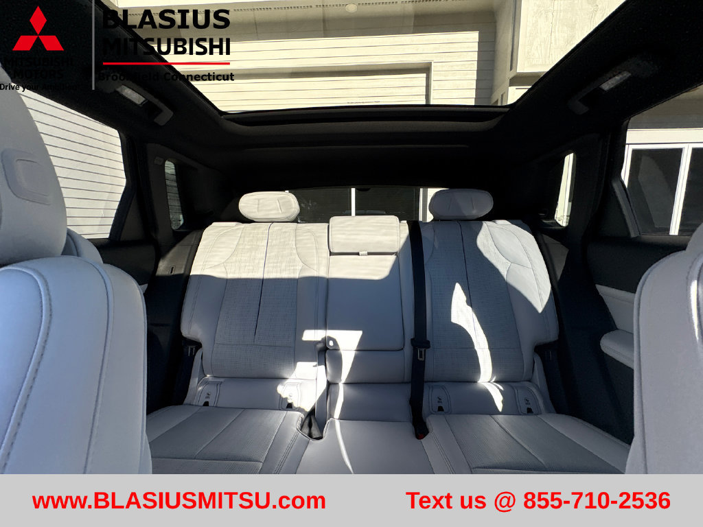 Used 2024 Cadillac Lyriq Luxury AWD/4WD image 49
