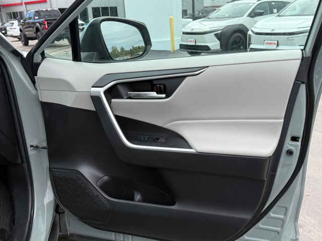 Certified 2022 Toyota RAV4 XLE w/ Convenience Package AWD/4WD image 28