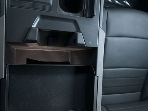 Used 2024 GMC Hummer EV 2X w/ LPO, Illumination Package image 30