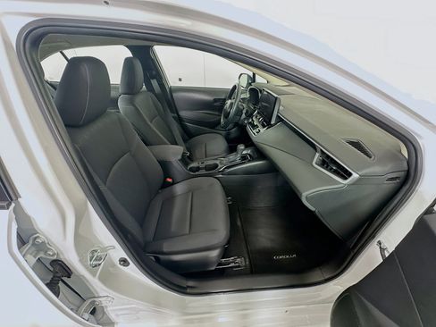 Used 2024 Toyota Corolla LE FWD image 28