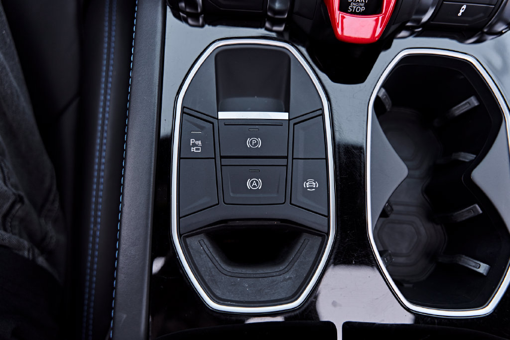 Used 2020 Lamborghini Urus AWD/4WD image 71
