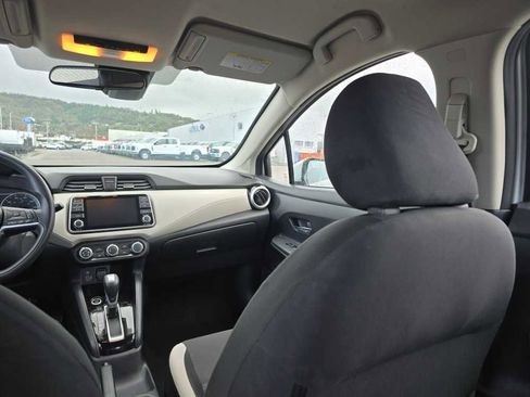 Used 2021 Nissan Versa SV image 14