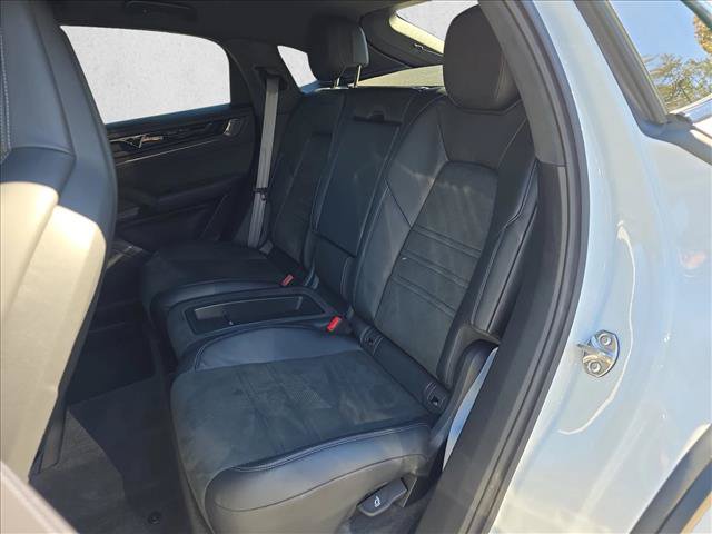 Used 2025 Porsche Cayenne Turbo GT AWD/4WD image 14