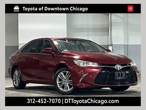 Used 2017 Toyota Camry XLE image 1