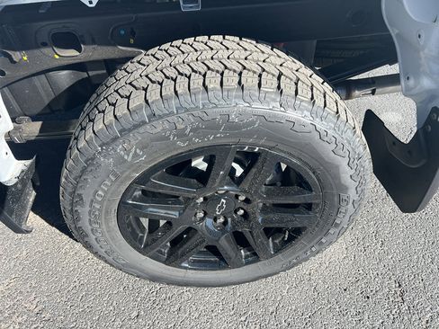 New 2026 Chevrolet Silverado 1500 LT Trail Boss w/ Convenience Package II AWD/4WD image 9