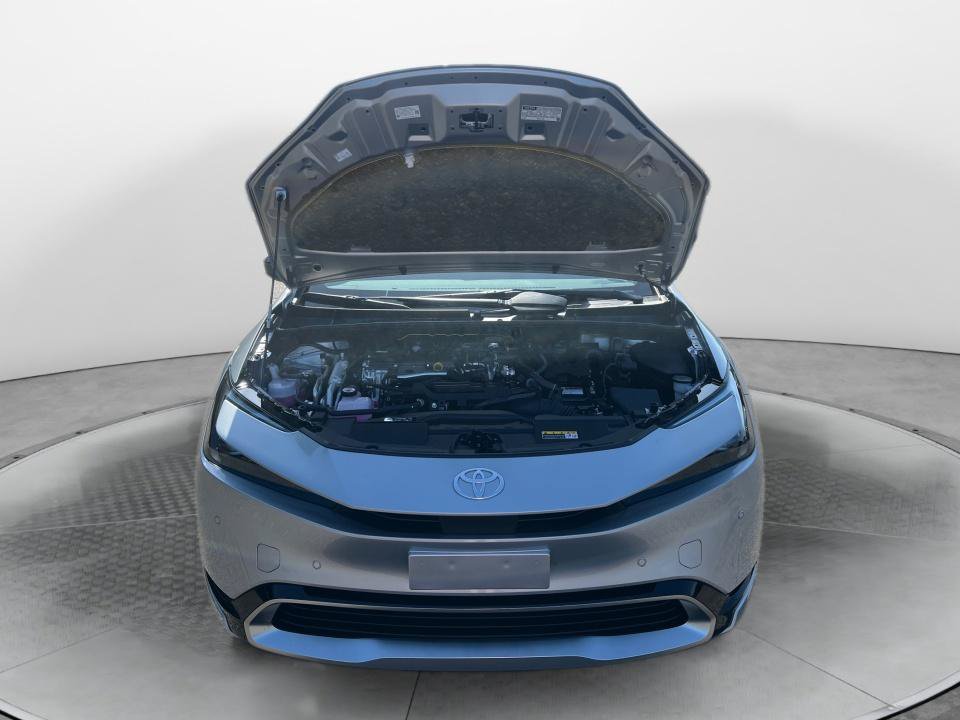 New 2026 Toyota Prius Plug-In Hybrid FWD image 11