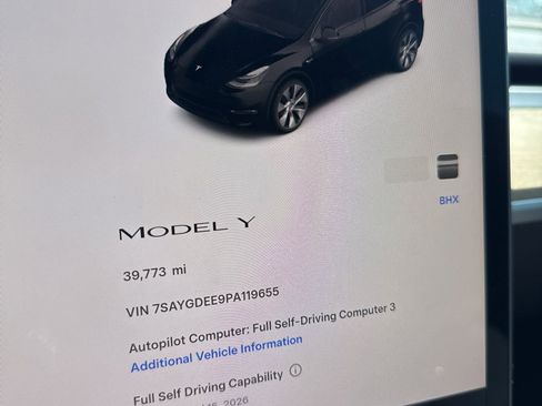 Used 2023 Tesla Model Y AWD image 8