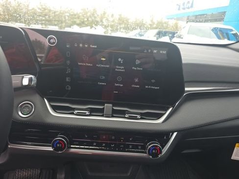 New 2026 Chevrolet Equinox LT w/ Convenience Package II image 17