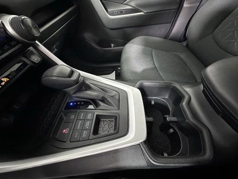 Used 2022 Toyota RAV4 XLE image 29