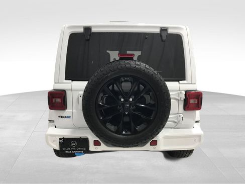 Used 2021 Jeep Wrangler Unlimited Sahara AWD/4WD image 4