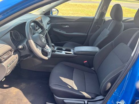Used 2025 Nissan Sentra SV FWD image 20