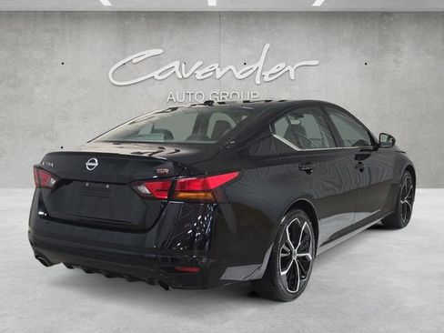Used 2024 Nissan Altima 2.5 SR FWD image 16