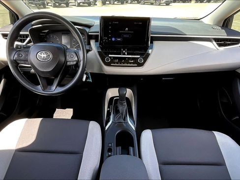 Used 2024 Toyota Corolla LE image 15