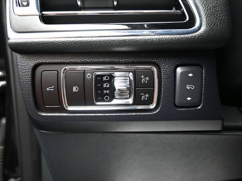 Used 2023 Lincoln Navigator Reserve AWD/4WD image 13