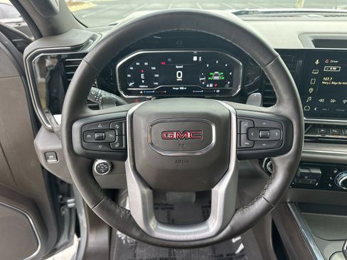 Used 2023 GMC Sierra 1500 SLT w/ SLT Premium Plus Package image 18