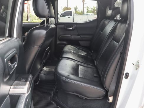 Used 2017 Toyota Tacoma TRD Pro AWD/4WD image 43