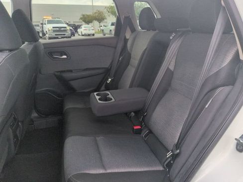 Used 2021 Nissan Rogue SV FWD image 14