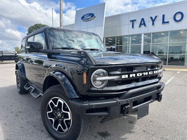 Used 2024 Ford Bronco Outer Banks AWD/4WD image 4