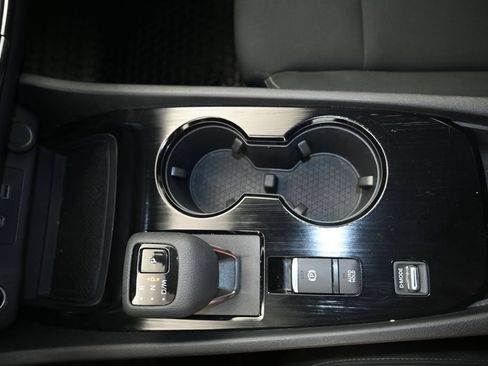 Used 2023 Nissan Rogue S FWD image 18