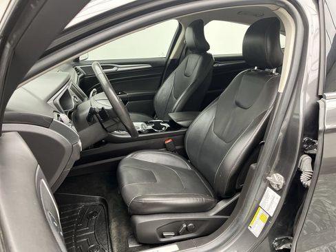 Used 2016 Ford Fusion Titanium FWD image 9