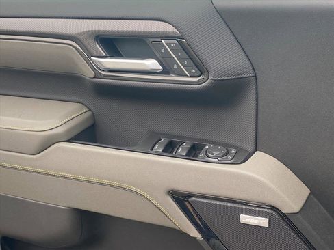 New 2026 Chevrolet Silverado 1500 ZR2 w/ Dark Appearance Package image 23