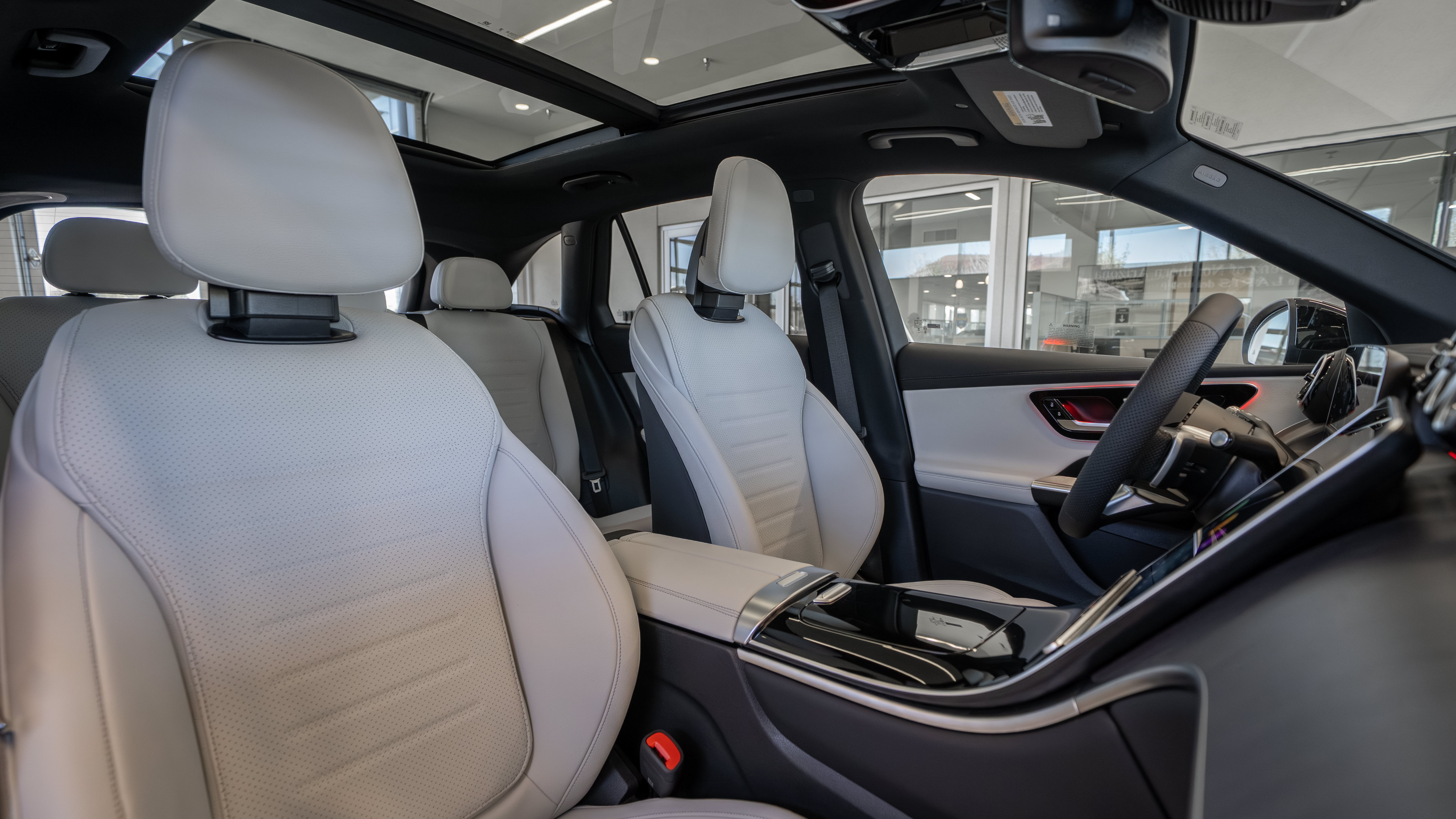 Certified 2026 Mercedes-Benz GLC 300 4MATIC image 32