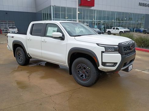 New 2026 Nissan Frontier PRO-4X w/ Tow Package AWD/4WD image 7