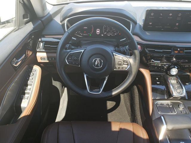 Certified 2024 Acura MDX w/ Technology Package AWD/4WD image 17