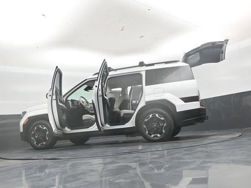 Used 2025 Hyundai Santa Fe SEL FWD image 57