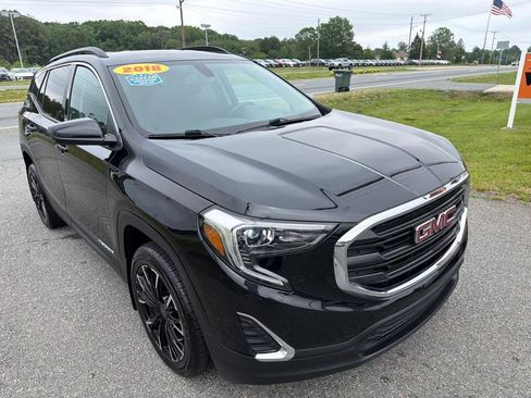 Used 2018 GMC Terrain SLE w/ Driver Convenience Package FWD image 5
