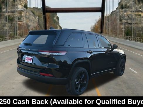 New 2025 Jeep Grand Cherokee Limited w/ Black Appearance Package RWD image 10