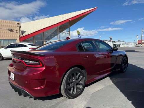 Used 2019 Dodge Charger R/T w/ Blacktop Package image 7