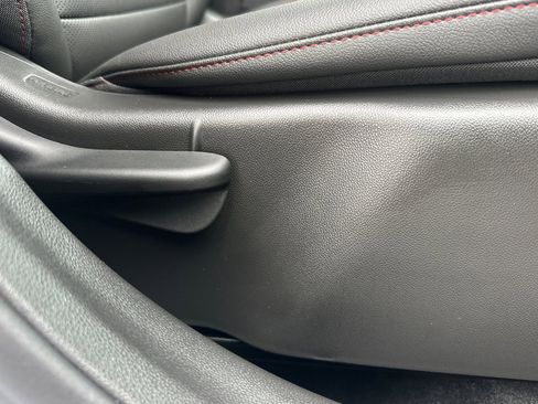 Used 2025 Chevrolet Trax RS w/ Driver Confidence Package image 23