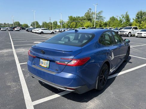Used 2025 Toyota Camry SE FWD image 7