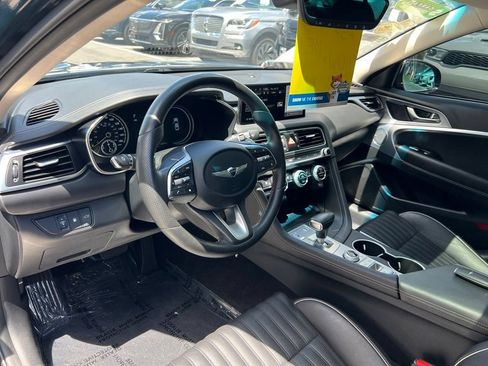 Used 2022 Genesis G70 2.0T w/ Prestige Package RWD image 29