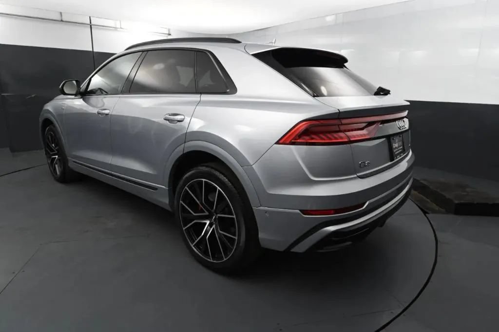 Used 2019 Audi Q8 Prestige AWD/4WD image 3