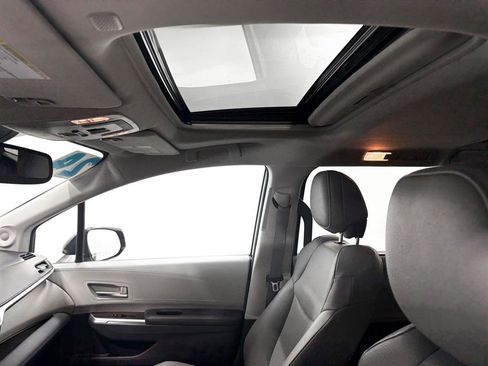 Certified 2024 Toyota Sienna XLE image 5