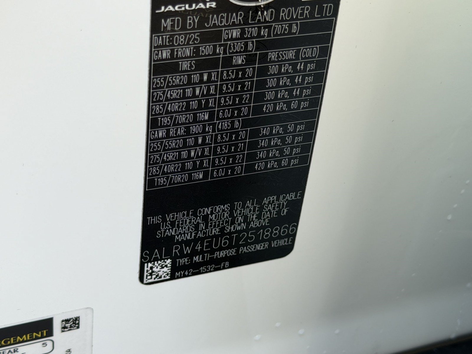 New 2026 Land Rover Discovery Limited Edition AWD/4WD image 26